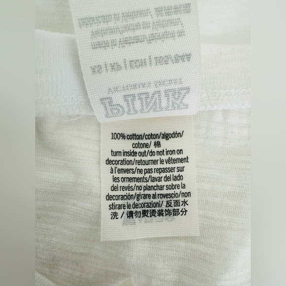 P Victoria’s  Secret Oversized V Neck T-shirt Women’s XS Bling Logo - Picture 4 of 4